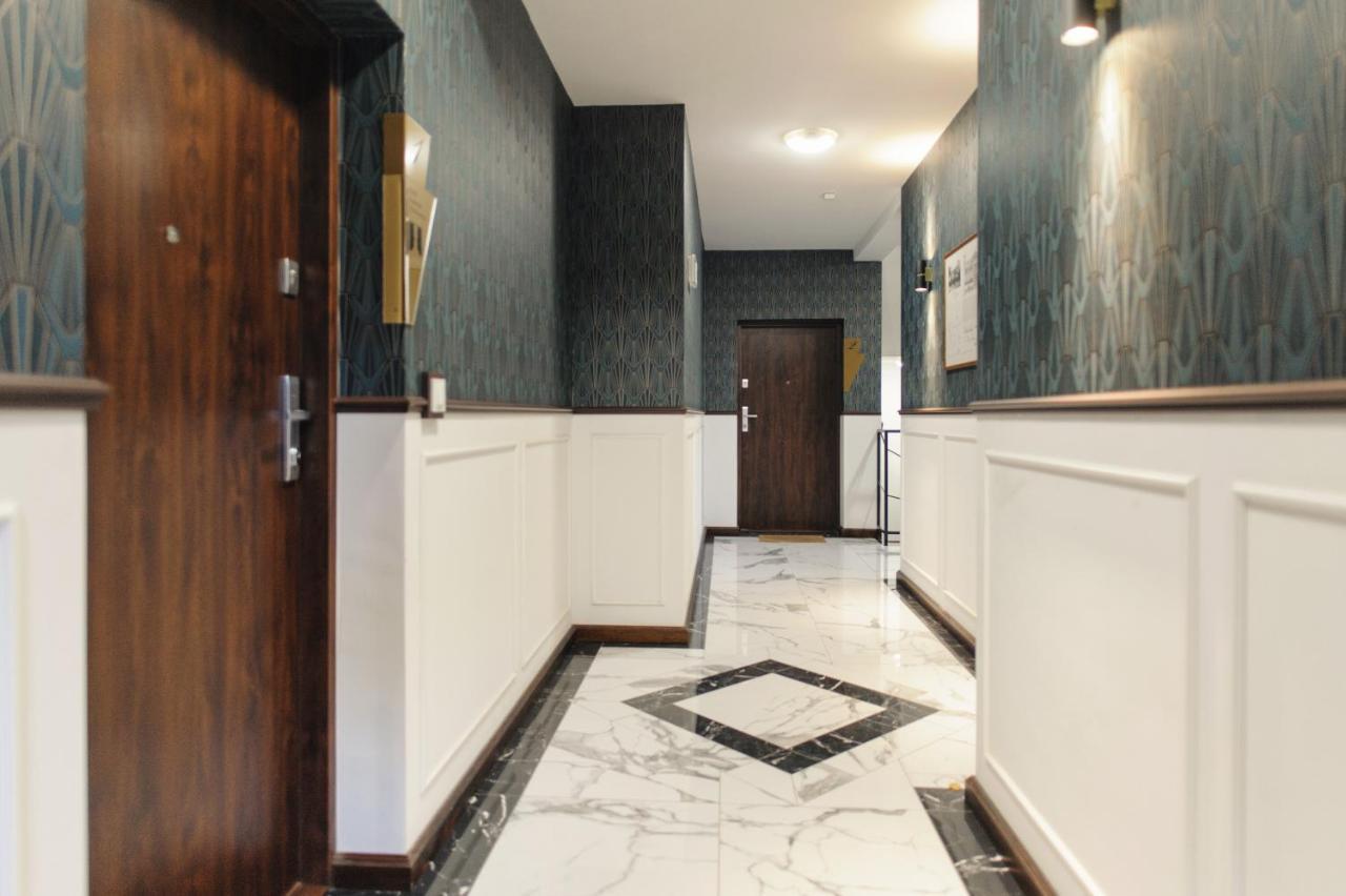 Witkacownia Apartament Z Parkingiem Торунь Экстерьер фото